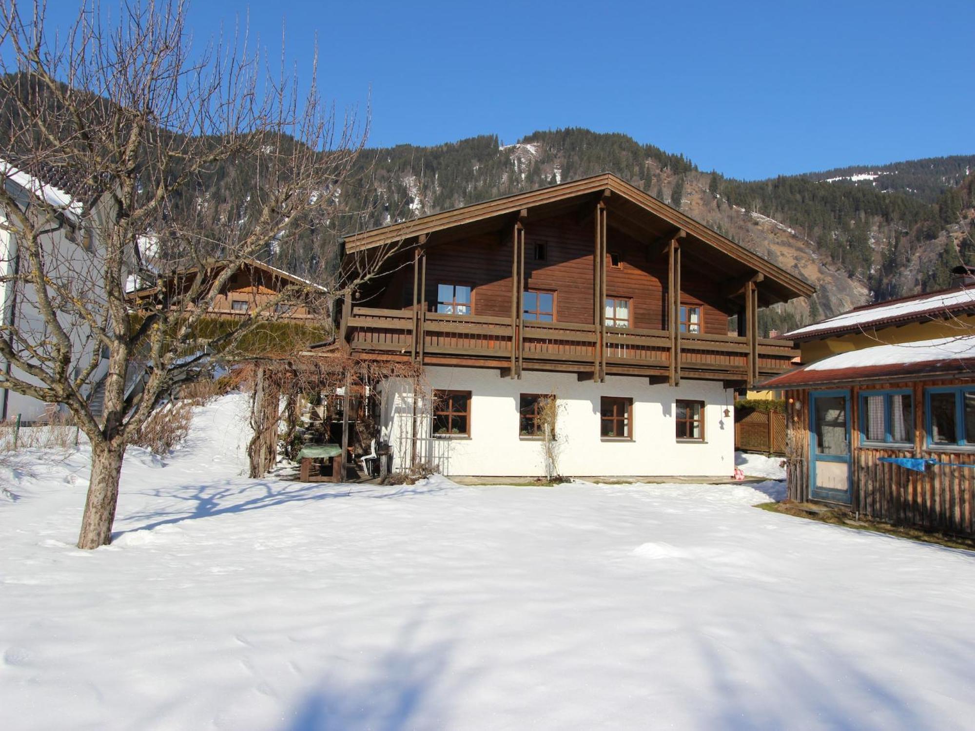 Quaint Mansion Near Ski Bus In Goldegg Dış mekan fotoğraf